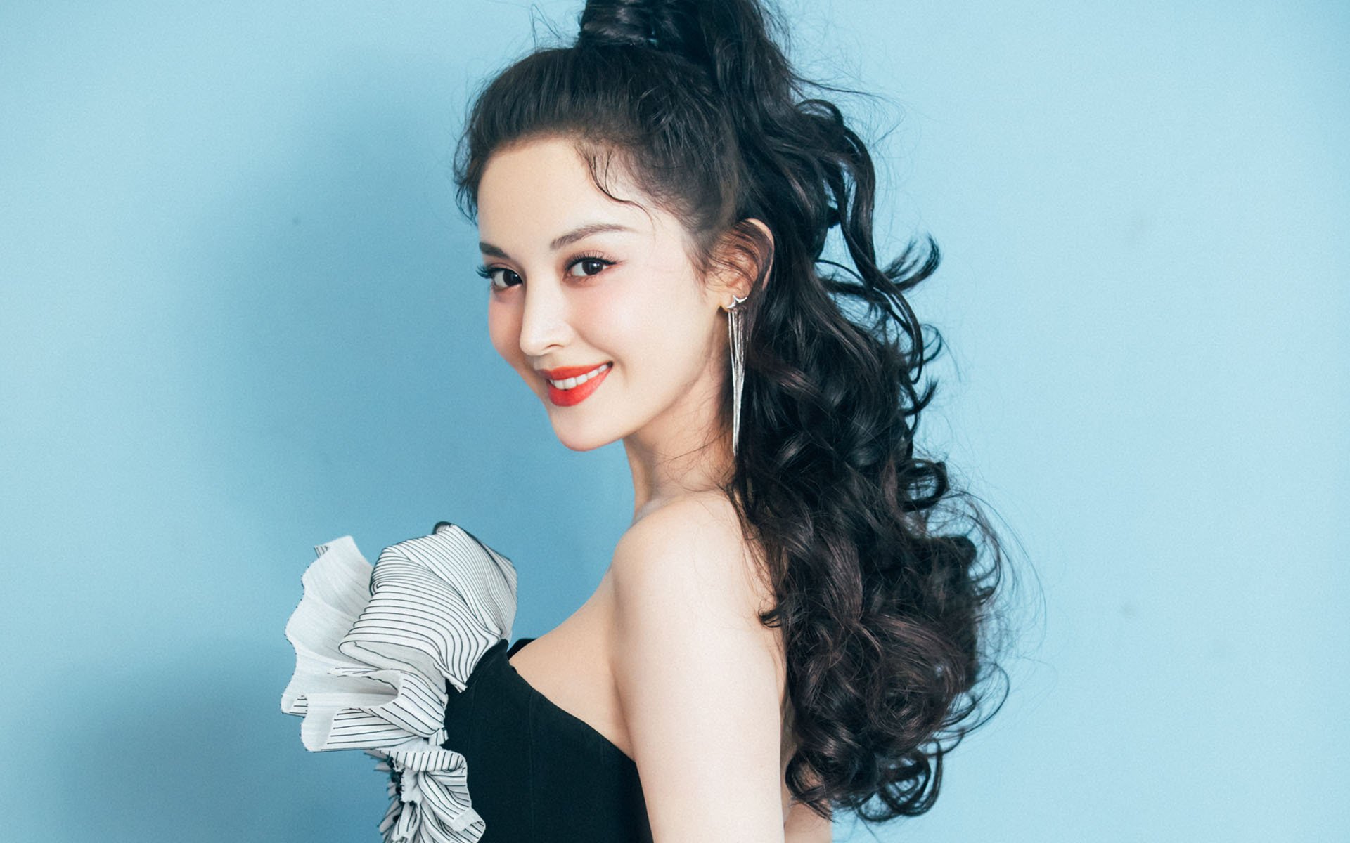 《Valorant国际赛,年轻战队爆冷夺冠震惊全场》,valorant中国战队