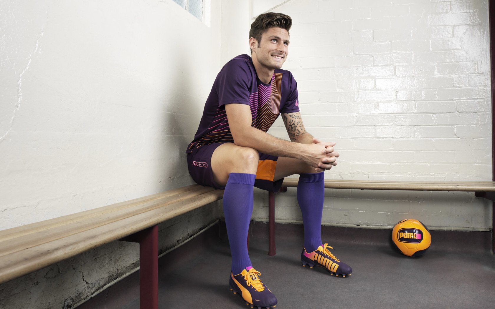 贝尔哈德·福特：以坚固防守为基础，帮助全黑队保持无数零封纪录